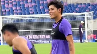 电竞比分网-于根伟：李嗣镕的职业素养很好，知道要通过努力慢慢获得机会